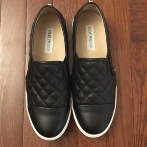 Steve Madden ECENTRCQ Black Womens Slip-on Shoes